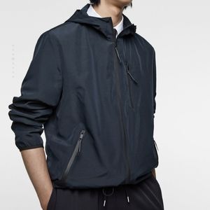 Zara Mens Hooded Windbreaker technical performance Jacket Zipper Detail